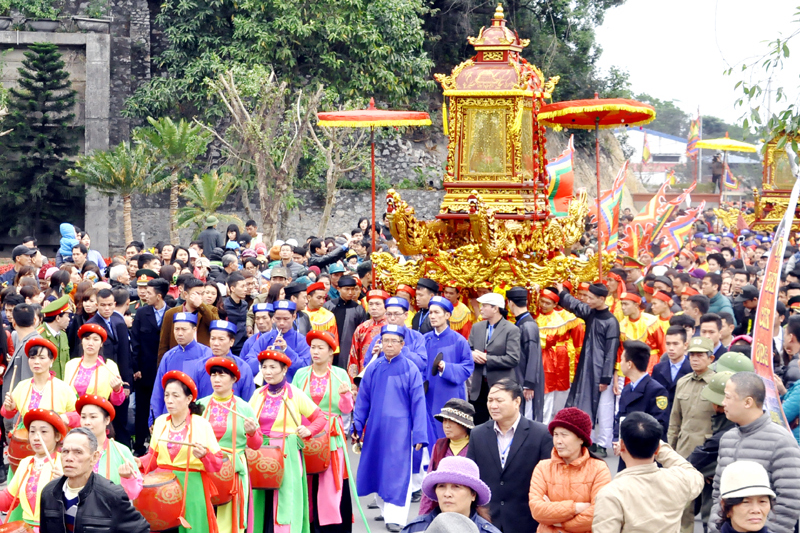 Lễ hội đền Cửa Ông