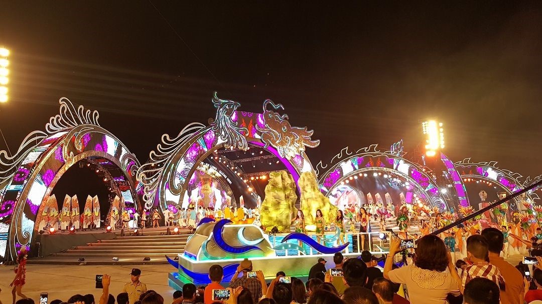 Kinh nghiệm tham gia lễ hội Carnaval Hạ Long