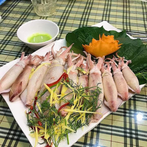 Nhà hàng Thùy Chinh - Điểm đến của tín đồ mê hải sản tại đảo Minh Châu