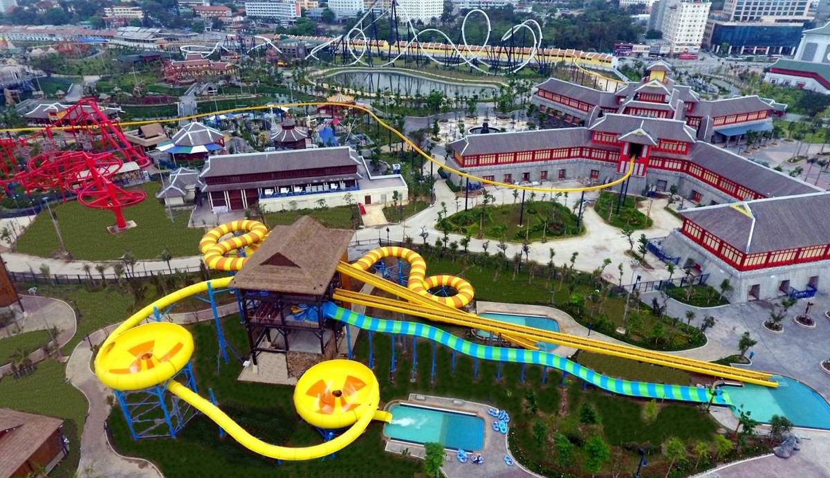 Đến Typhoon Water Park, thổi bay cái nóng ngày hè Hạ Long